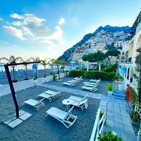 Апарт-отель La Caravella Di - Relais, & Residences