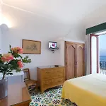 Hotel apartamentowy La Caravella Di - Relais, & Residences 3*