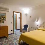 La Caravella Di - Relais, & Residences Hotel apartamentowy Positano