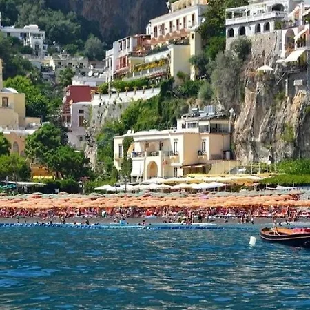 Apartahotel La Caravella Di - Relais, & Residences