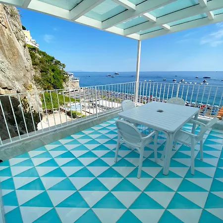 Apartahotel La Caravella Di - Relais, & Residences