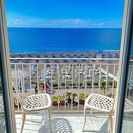 La Caravella Di - Relais&beach Aparthotel Positano
