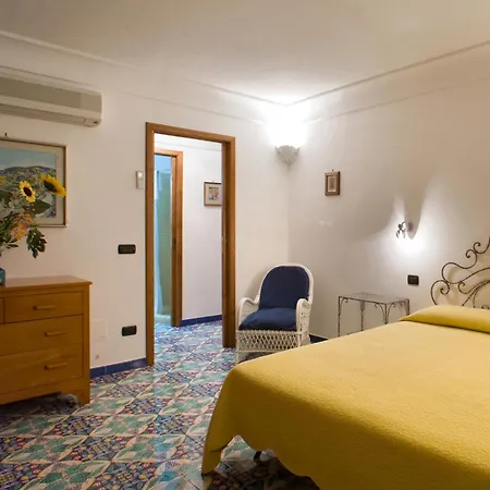 La Caravella Di - Relais, & Residences Apartahotel Positano